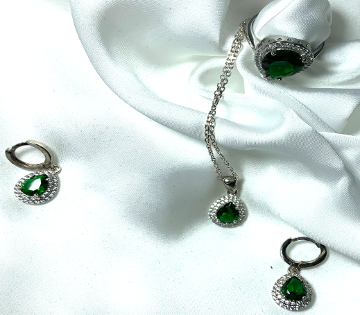 Jewelry Set Emerald Pear Necklace Ring Earrings Silver S925 Green color Zircon