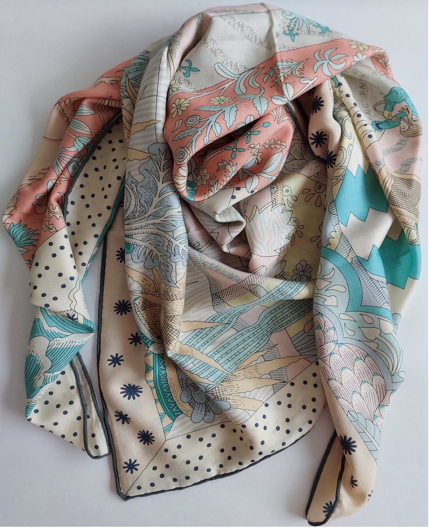 2 Woman Pre-Loved Shawl Vintage Hermès Pre-owned Used "Premier Chant " 140 Cashmere and Silk Green Pink Bois de Rose